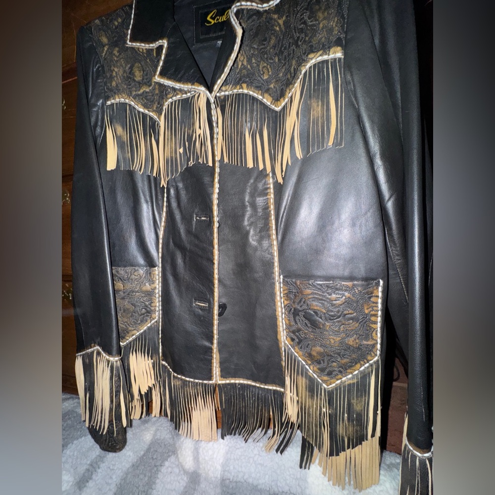 Scully Women’s Stitching Tooled Fringe western leather jacket - Picture 5 of 7
